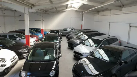 Car image 24