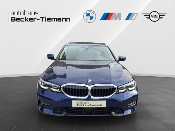 BMW 320d Touring Sport Line 140 kW image number 2