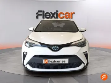 Car image 3