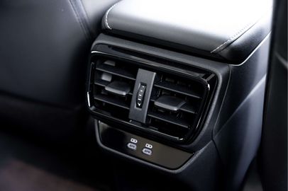 Car image 33