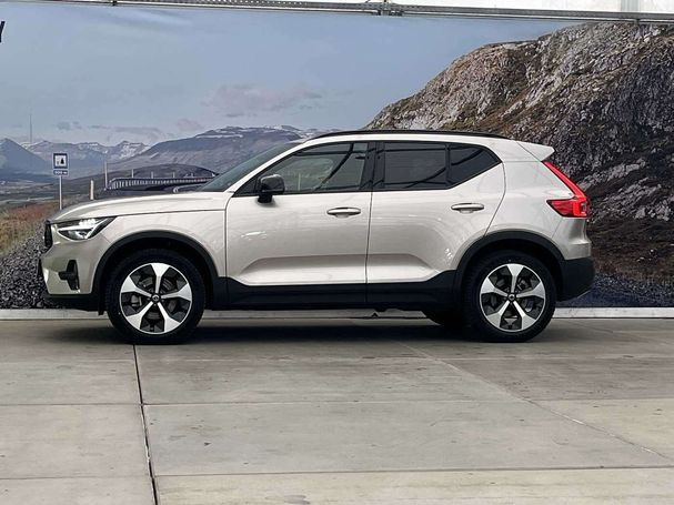 Volvo XC40 B3 Plus Dark 120 kW image number 3