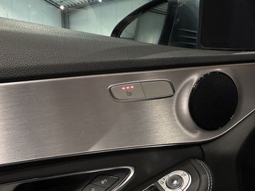 Car image 36