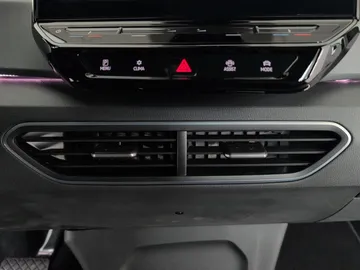 Car image 39