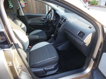 Car image 10