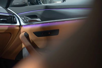 Car image 46