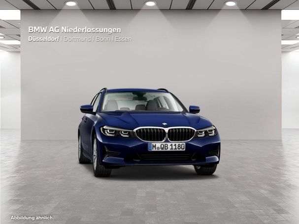 BMW 330i Touring xDrive 190 kW image number 11