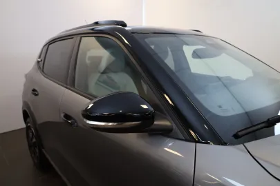 Car image 35