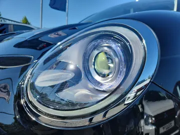 Car image 31