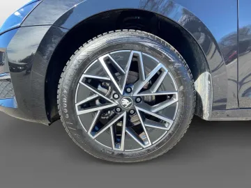 Car image 40