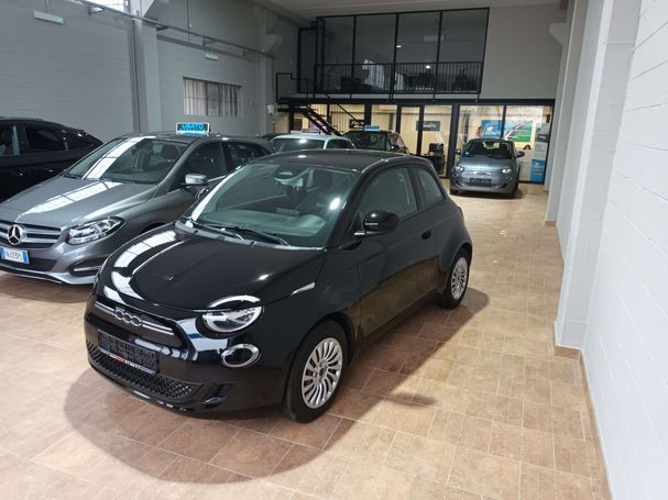 Fiat 500 e 70 kW image number 2