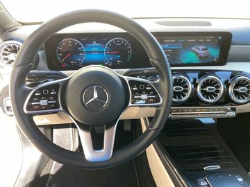 Car image 36