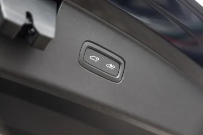Car image 41