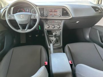 Car image 30