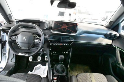 Car image 20