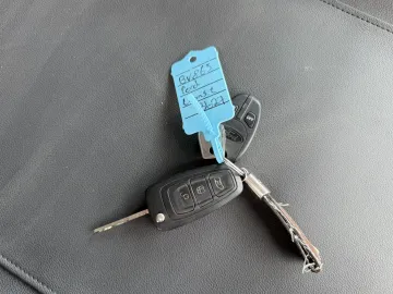 Car image 33