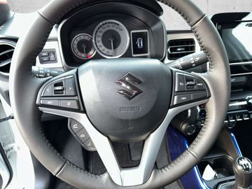 Car image 12