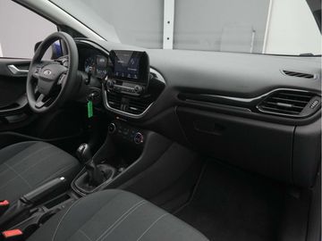 Car image 32