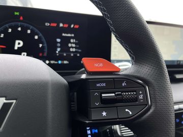 Car image 30