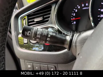 Car image 36