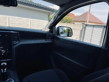 Car image 38