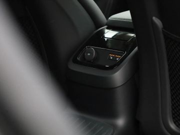Car image 50