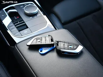 Car image 43