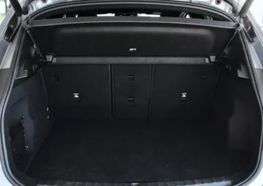 Car image 35