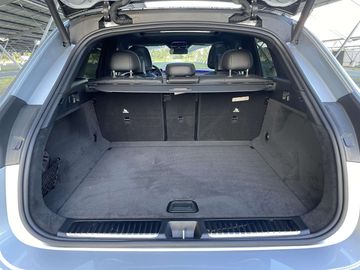 Car image 36