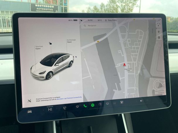 Tesla Model 3 Long Range AWD 258 kW image number 17