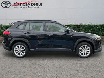 Car image 4