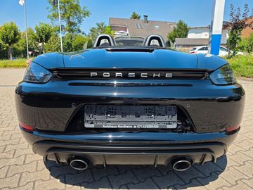 Car image 23