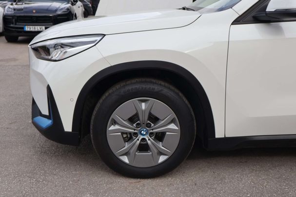 BMW iX 385 kW image number 22