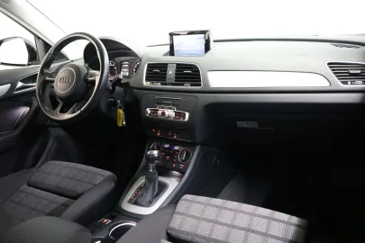Car image 32