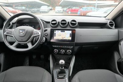 Car image 29