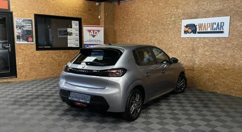 Car image 5