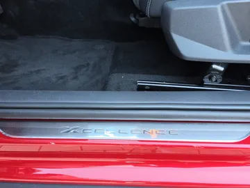Car image 23