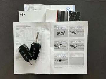 Car image 20