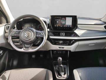 Car image 12