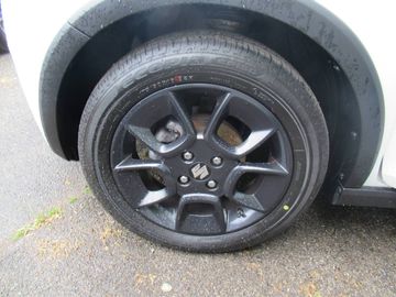 Car image 13