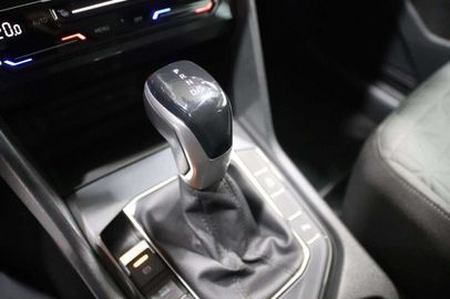 Car image 37