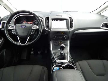 Car image 10