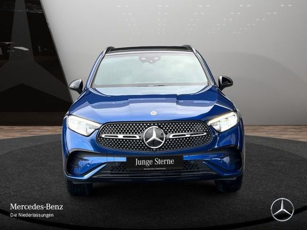 Mercedes-Benz GLC 300 e AMG Advanced 230 kW image number 3