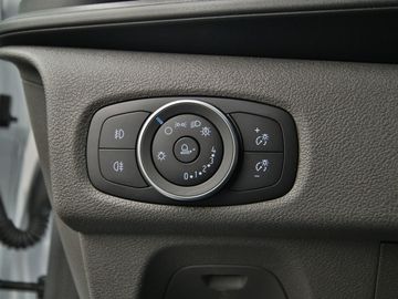 Car image 38