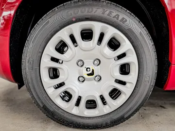 Car image 24