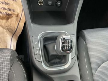 Car image 24