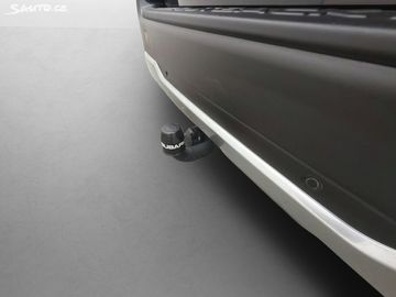 Car image 32