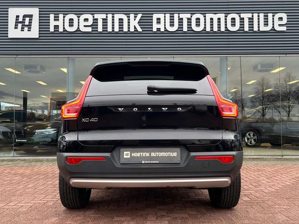 Volvo XC40 T3 120 kW image number 9