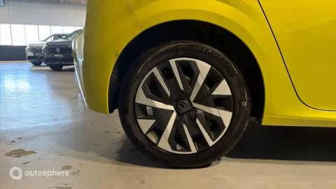 Car image 20