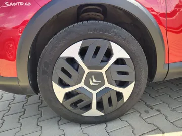 Car image 29