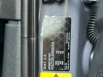 Car image 35